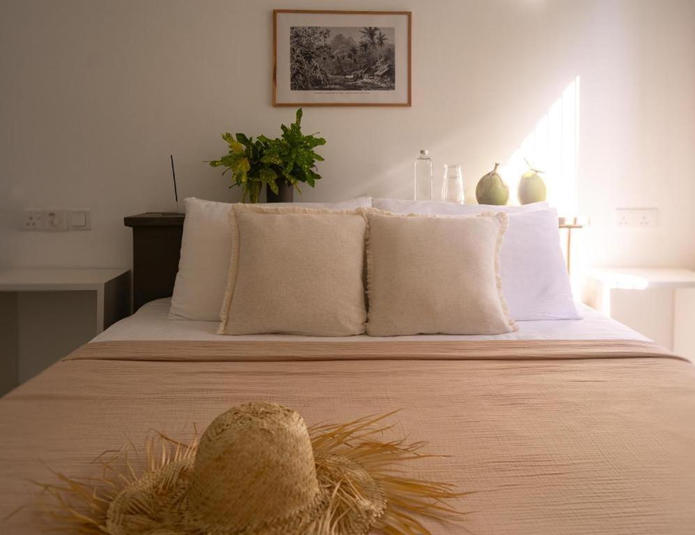 Water'S Edge Villa Ahangama Room photo