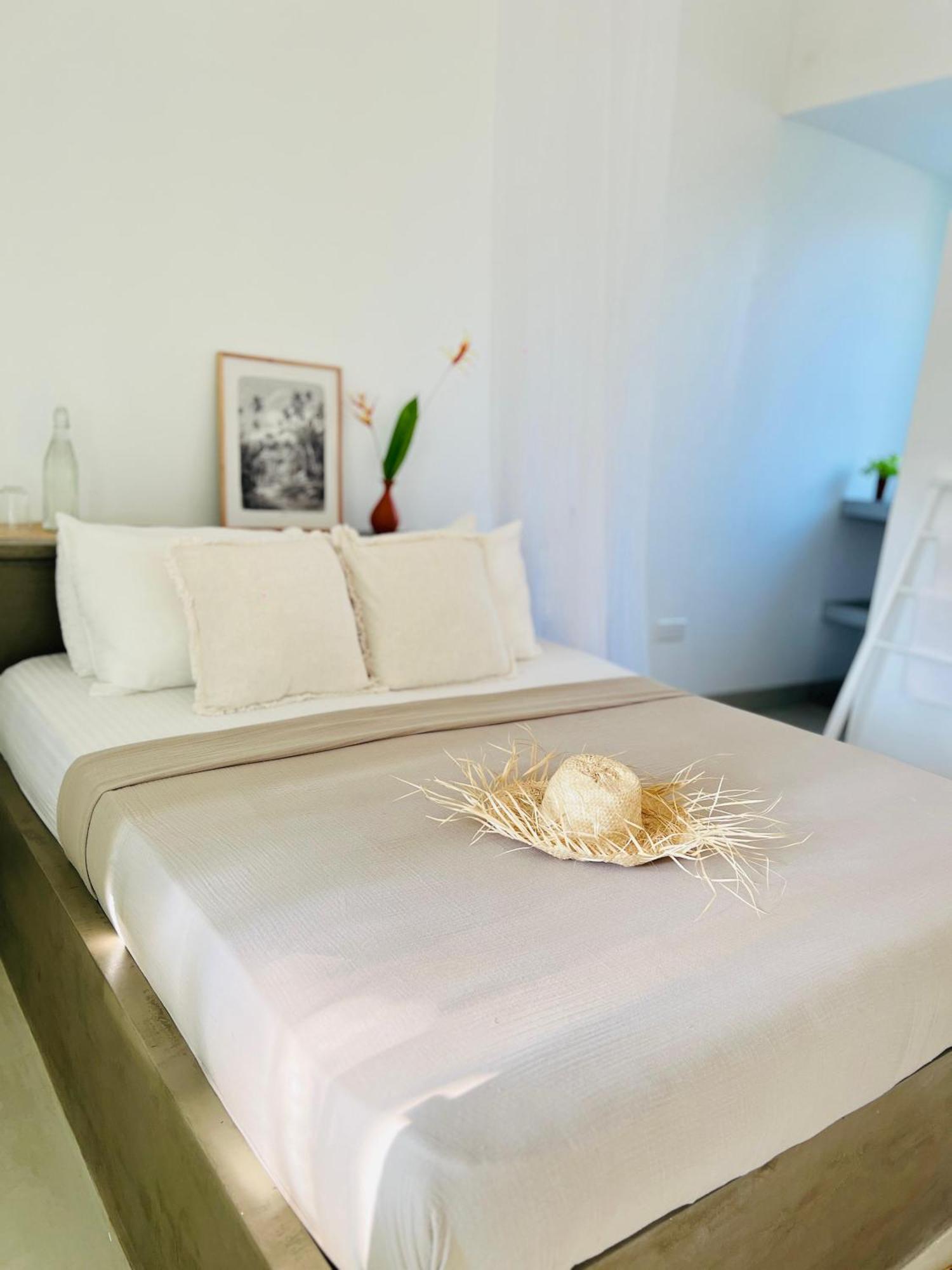 Water'S Edge Villa Ahangama Room photo